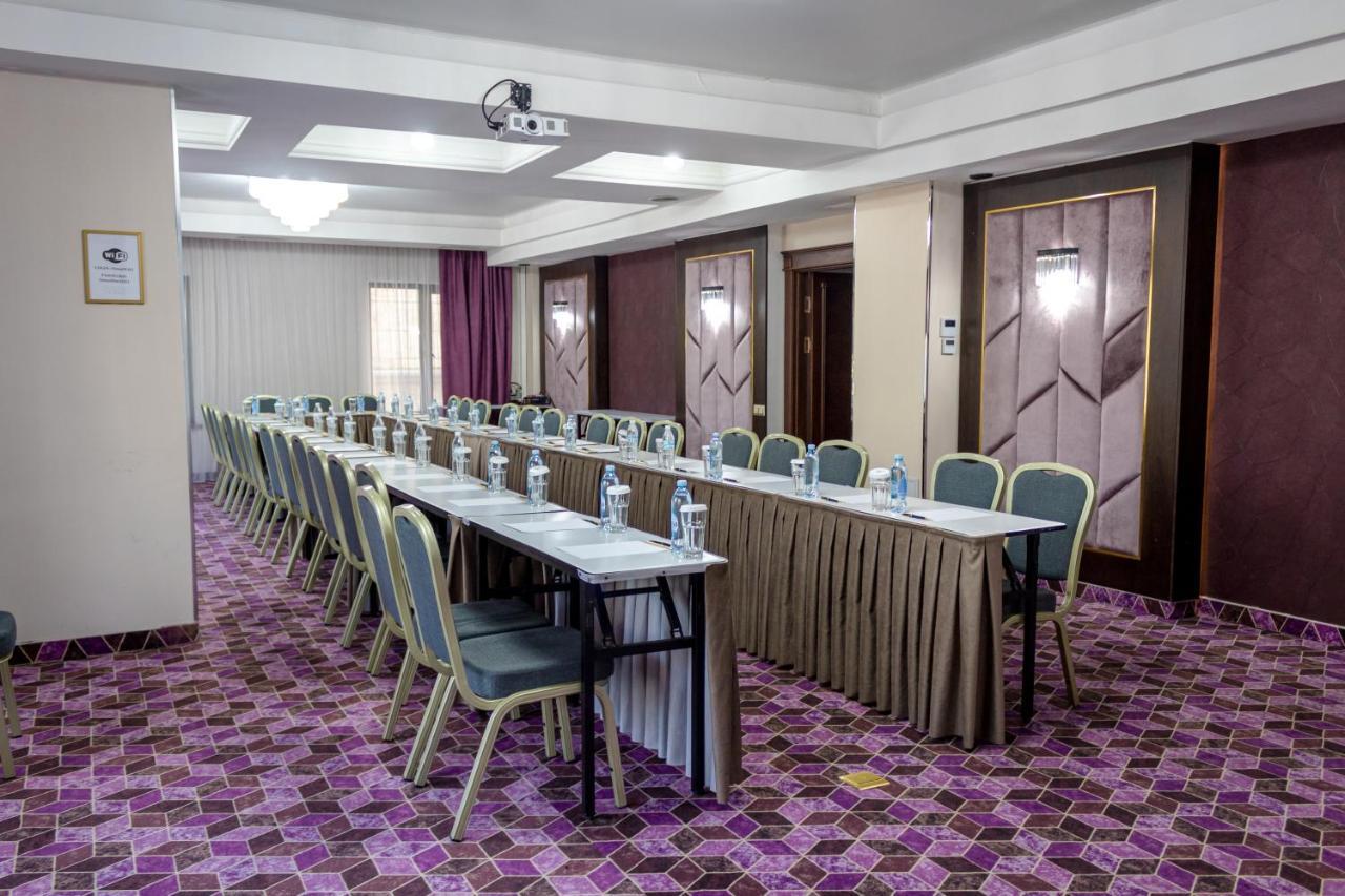 Orient Hotel 비슈케크 외부 사진